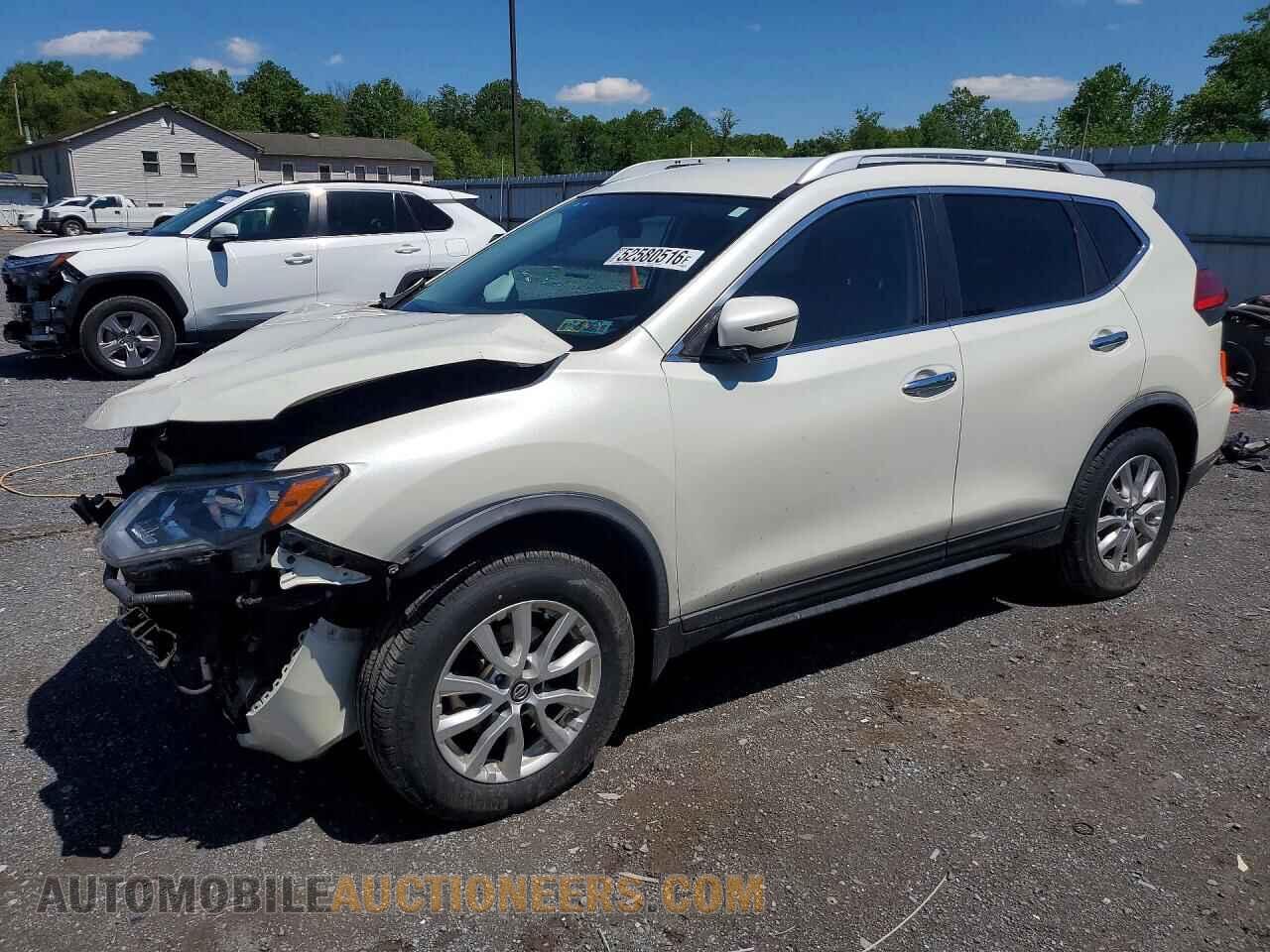 KNMAT2MV9HP612682 NISSAN ROGUE 2017