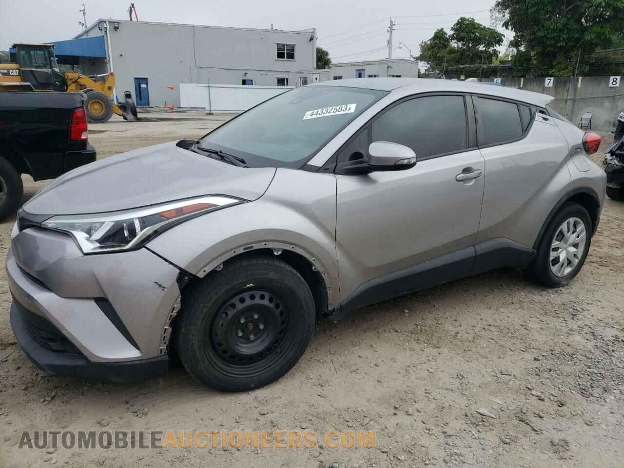 NMTKHMBX6KR092586 TOYOTA C-HR 2019