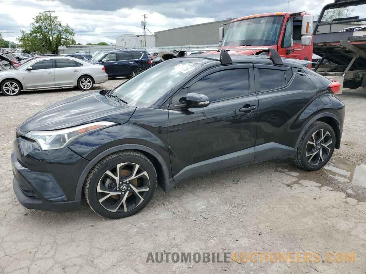 NMTKHMBX8JR001705 TOYOTA C-HR 2018