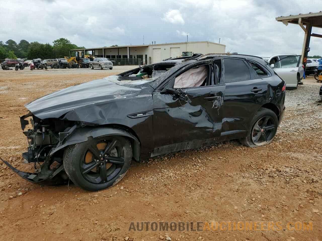 SADCL2BV6HA084490 JAGUAR F-PACE 2017