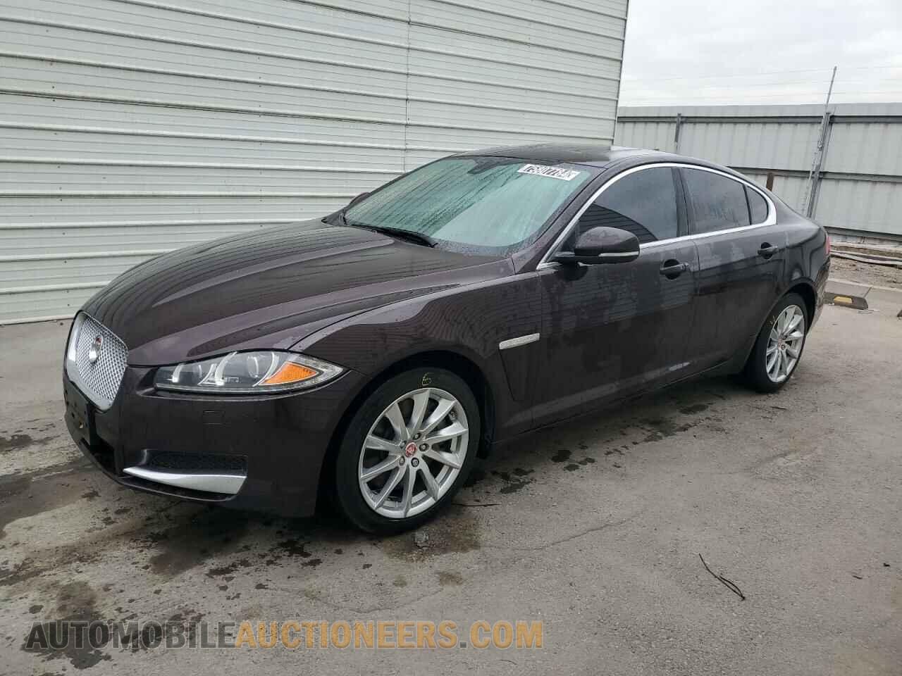SAJWA0FS4FPU72011 JAGUAR XF 2015