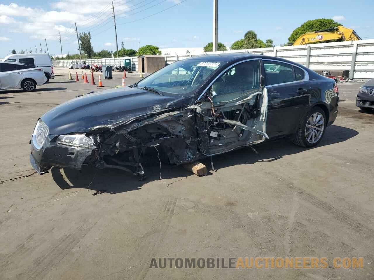SAJWA0FS8FPU57799 JAGUAR XF 2015