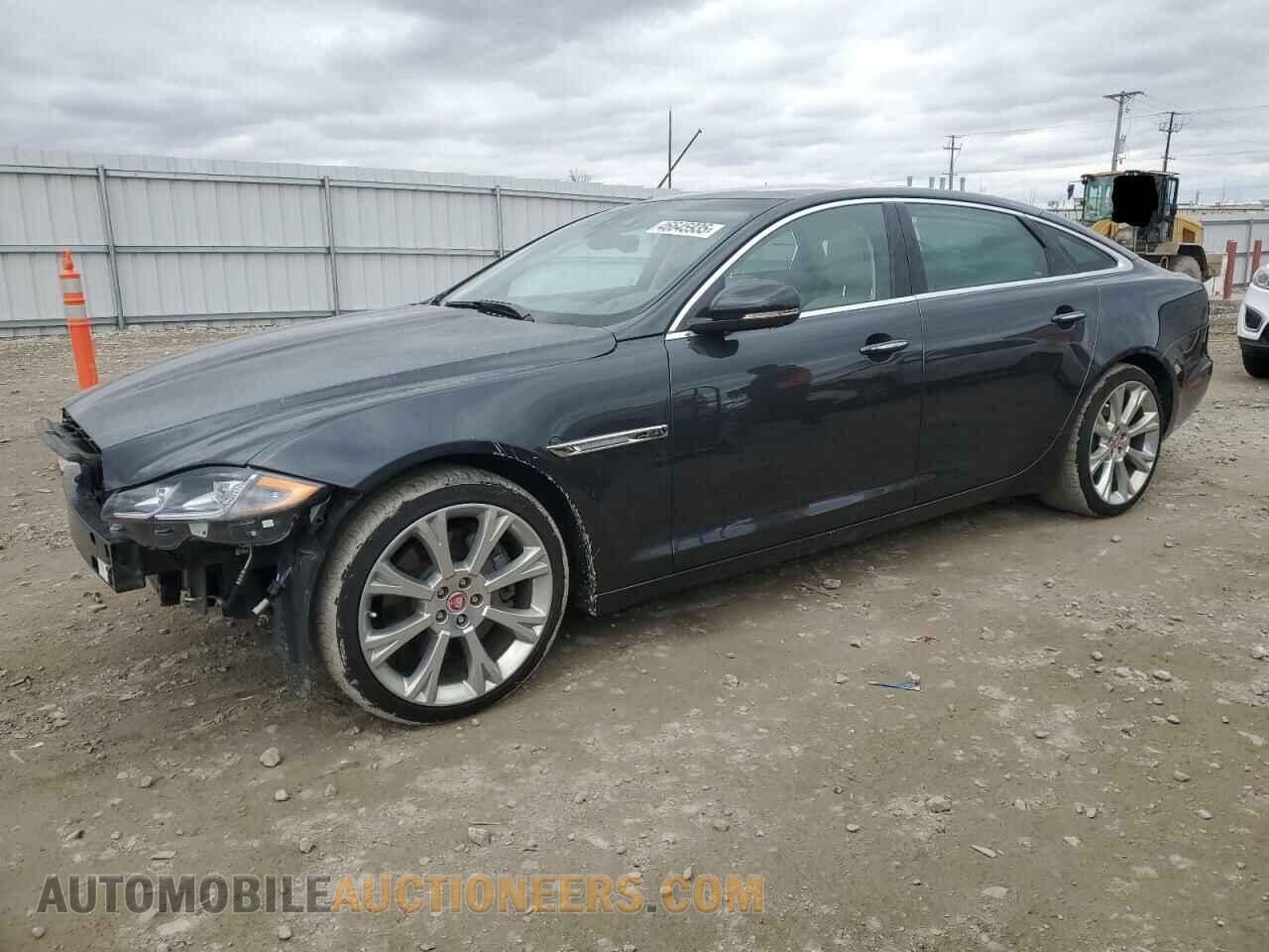 SAJWJ2GD9J8W15744 JAGUAR XJ 2018
