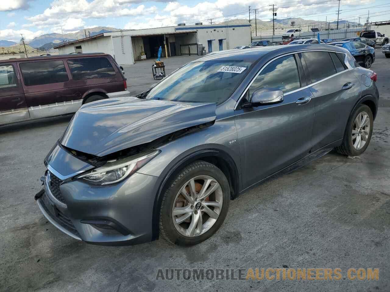 SJKCH5CP2HA032690 INFINITI QX30 2017