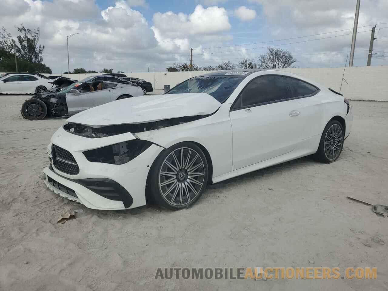 W1KMJ4HB8RF013168 MERCEDES-BENZ CLE 300 4M 2024