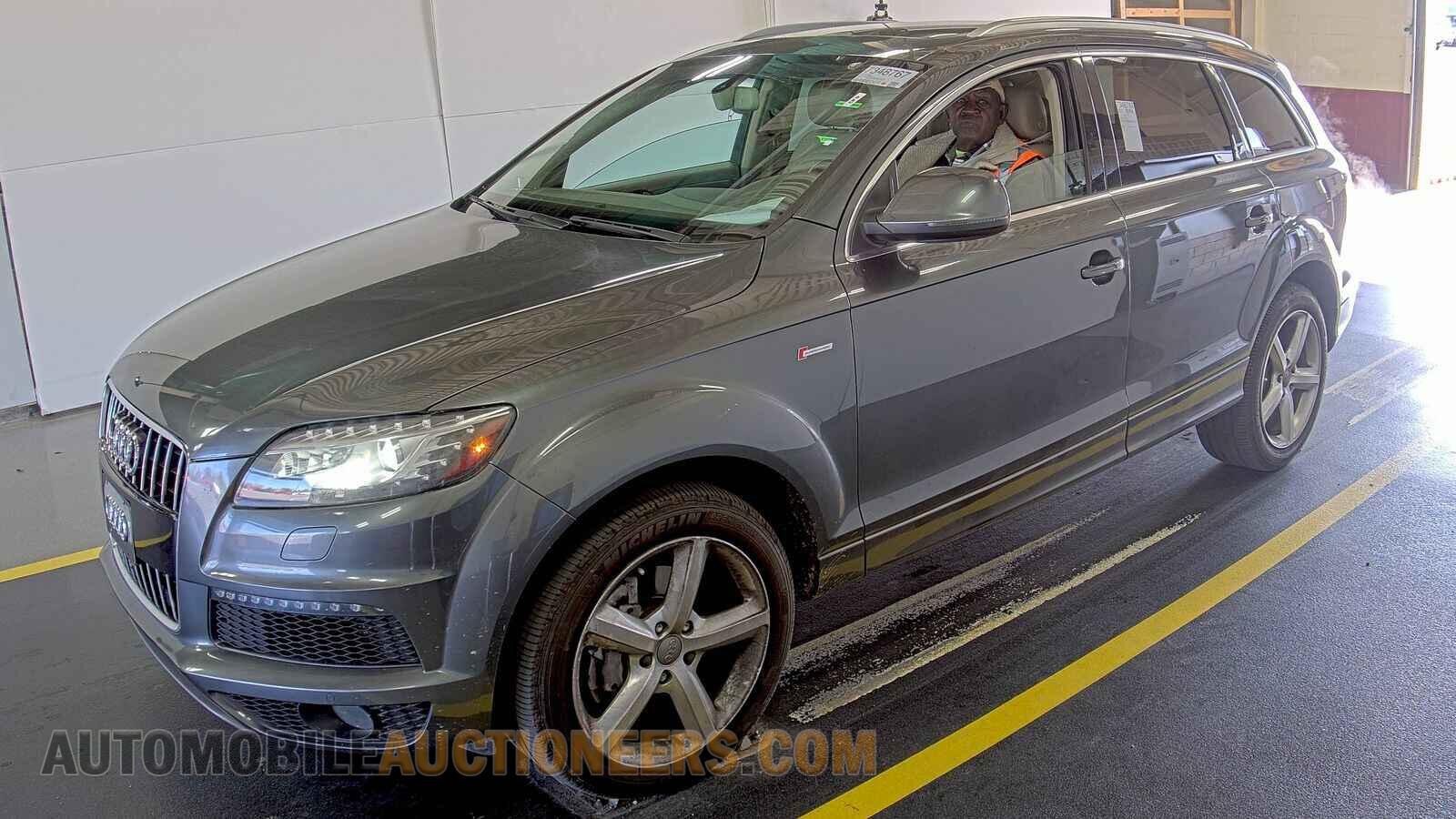 WA1DGAFE9FD016232 Audi Q7 2015