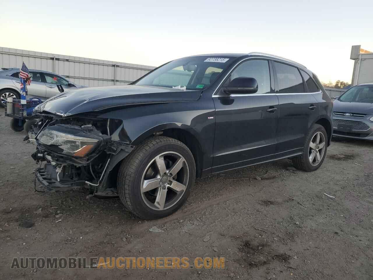 WA1DKAFP7BA064355 AUDI Q5 2011