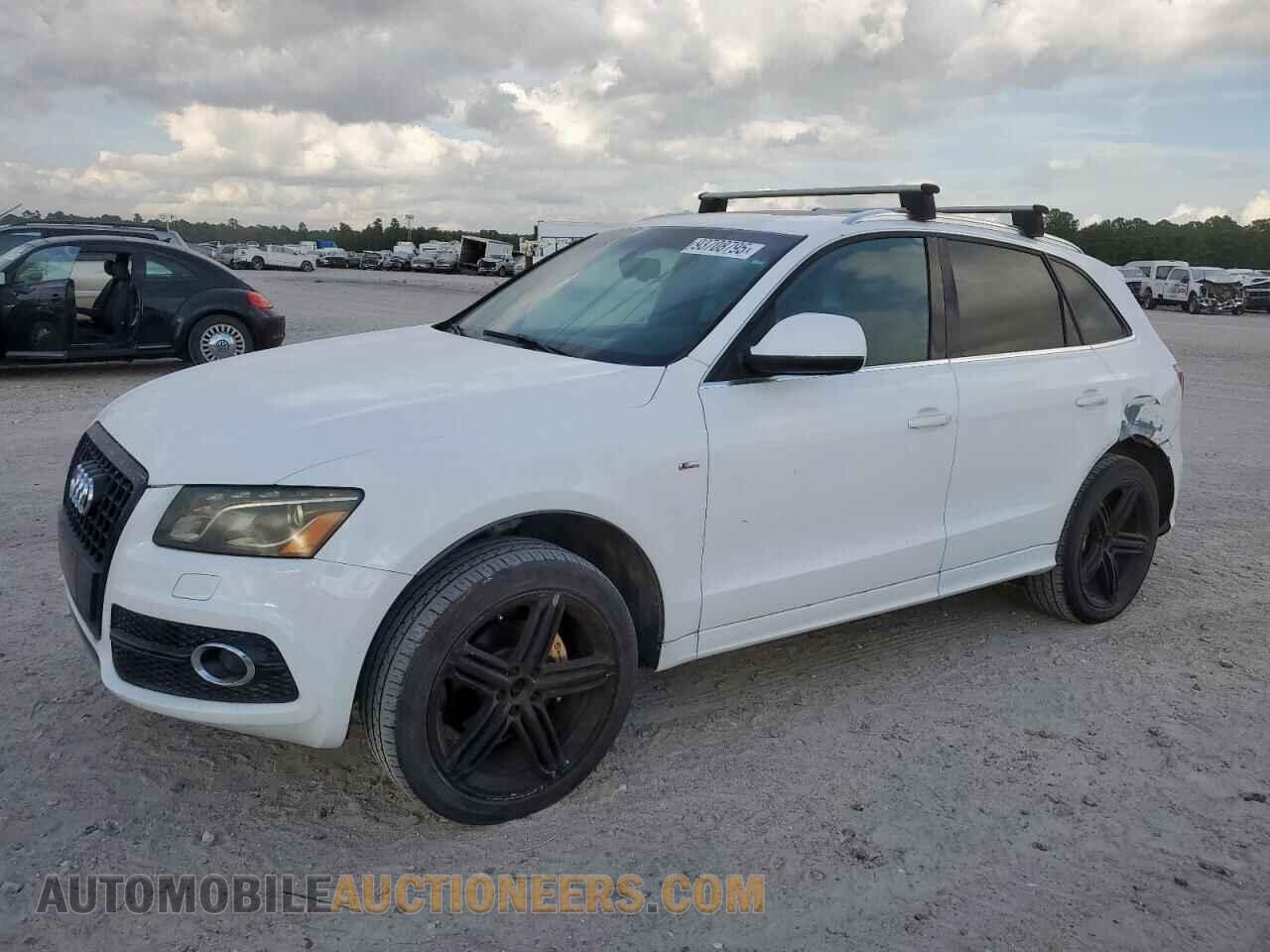 WA1DKBFP2BA013352 AUDI Q5 2011
