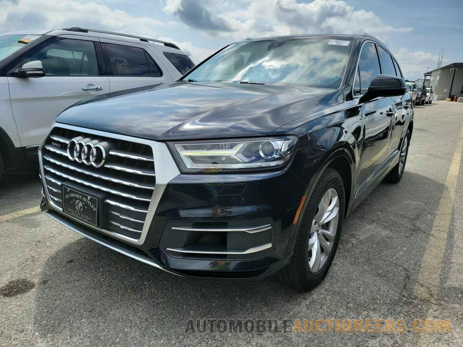 WA1LAAF70HD032174 Audi Q7 2017