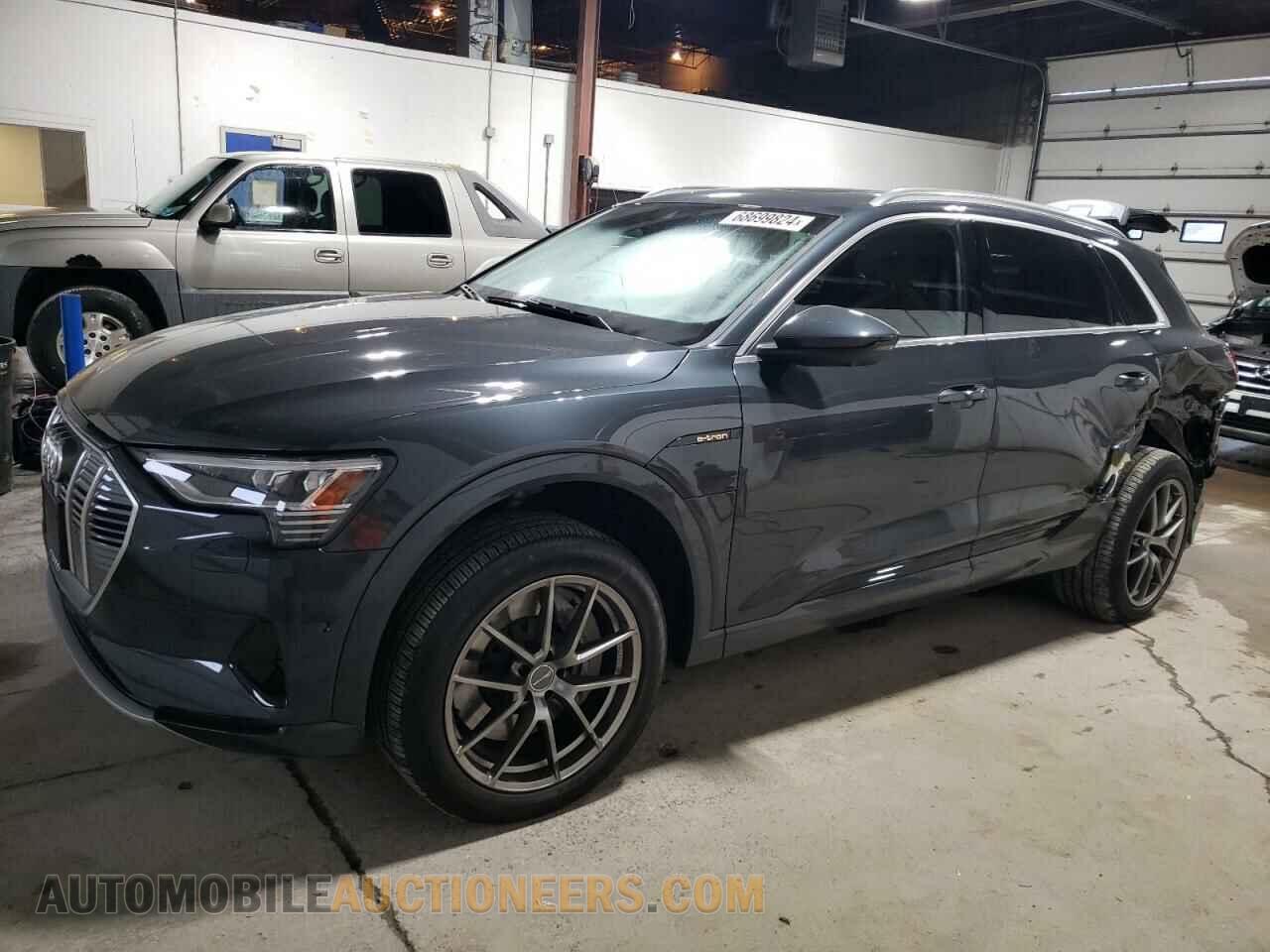 WA1LABGE0KB022363 AUDI E-TRON 2019