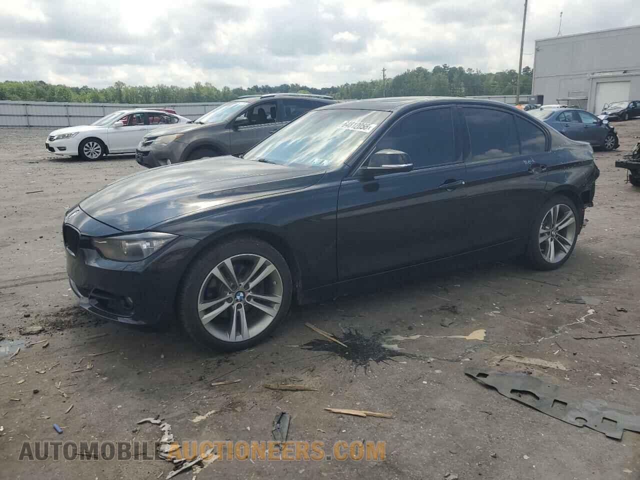 WBA3B5C5XDF598366 BMW 3 SERIES 2013