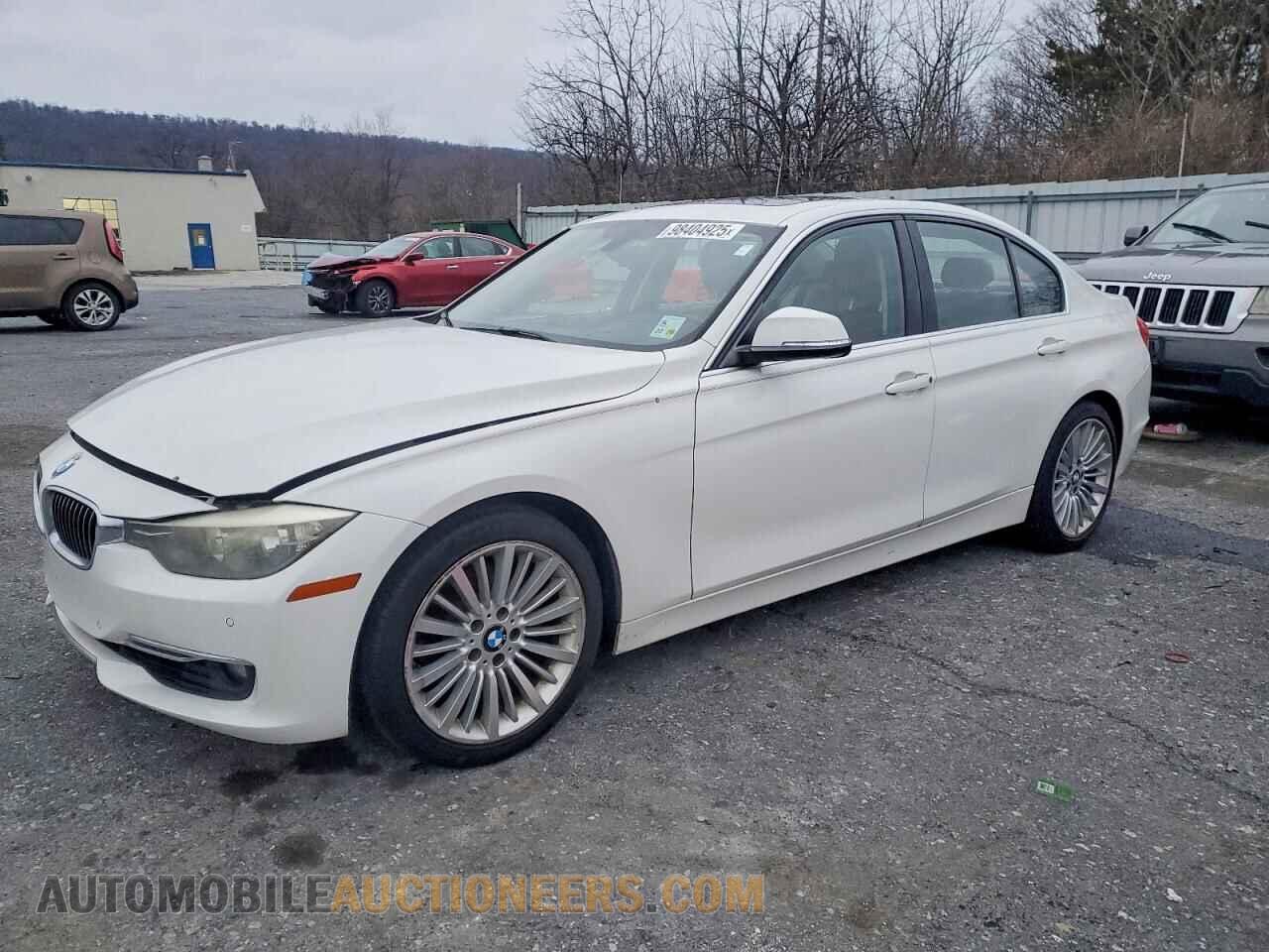 WBA3C1C56DF441908 BMW 3 SERIES 2013