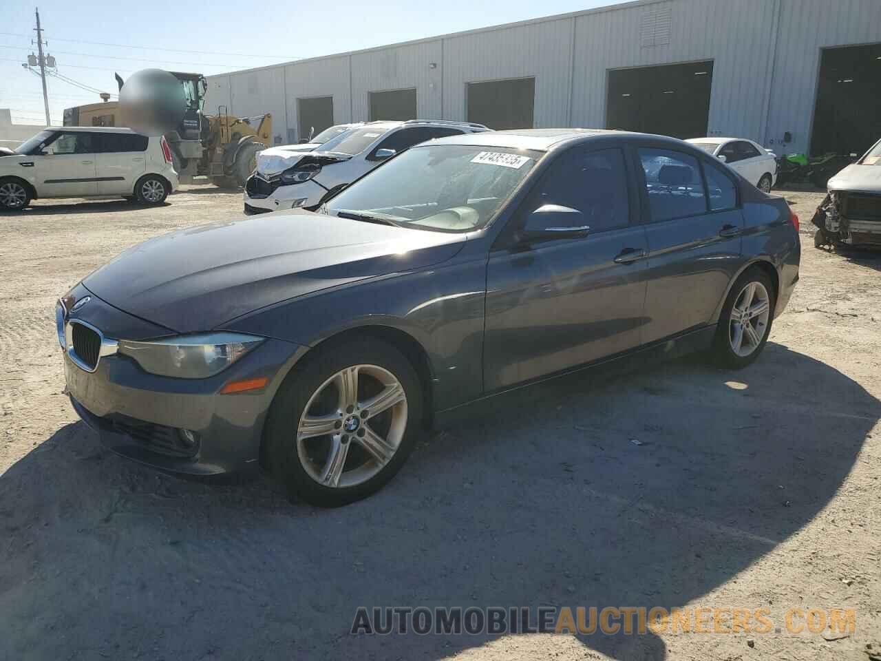 WBA3C1G55DNR48623 BMW 3 SERIES 2013