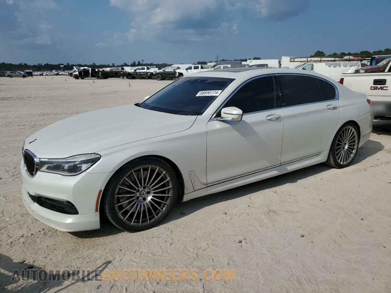 WBA7F2C59HG543721 BMW 7 SERIES 2017