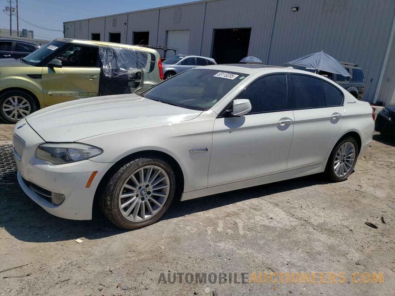 WBAFZ9C55DD090625 BMW 5 SERIES 2013