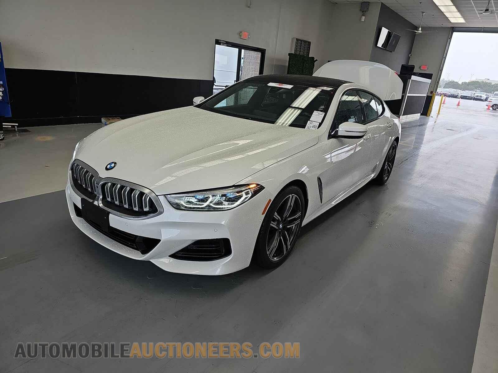 WBAGV2C08PCL65653 BMW 8 Series 2023