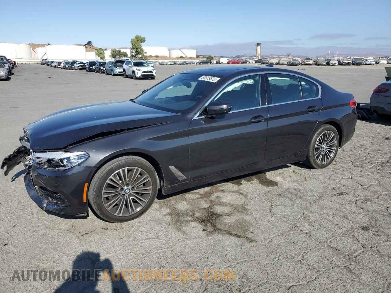 WBAJA5C54KBX86699 BMW 5 SERIES 2019