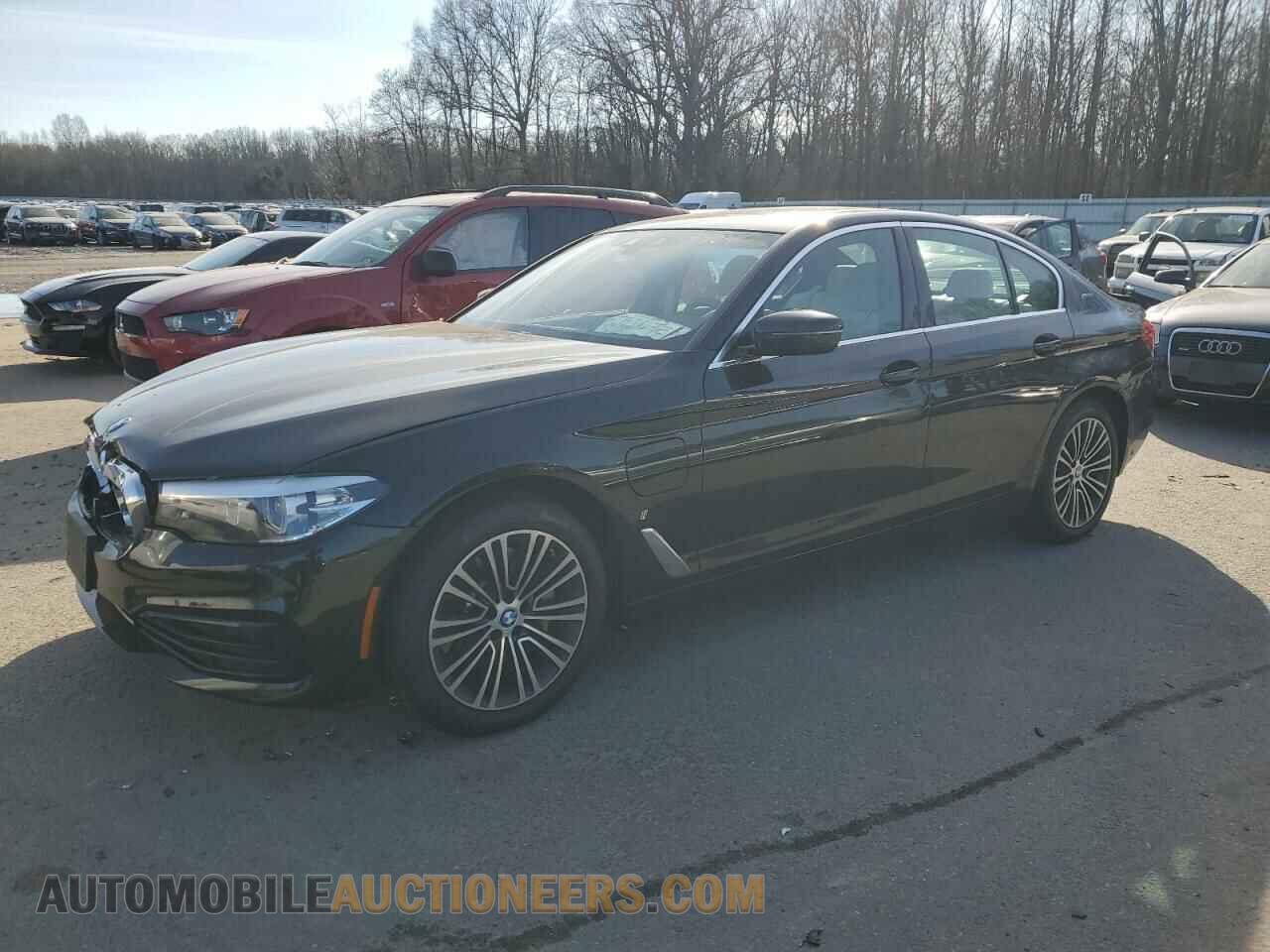 WBAJB1C58KB375585 BMW 5 SERIES 2019