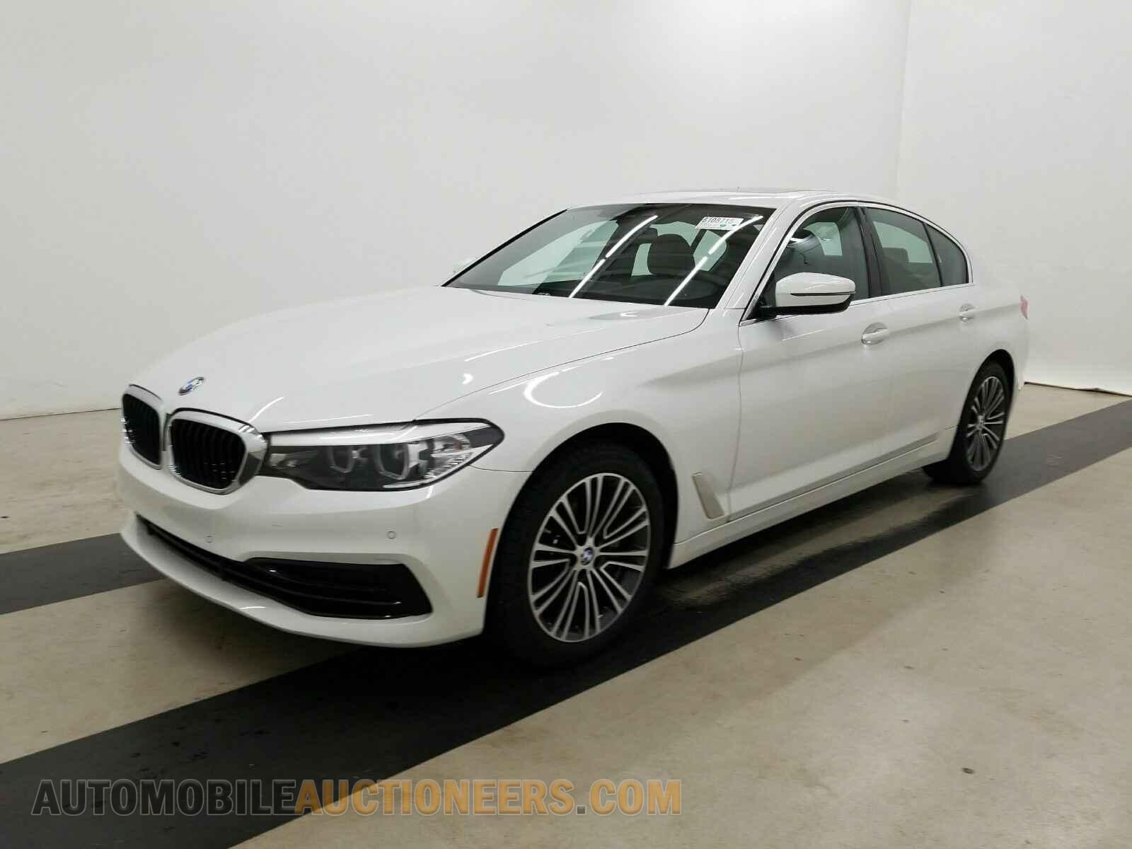 WBAJS1C02LCD83944 BMW 5 Series 2020