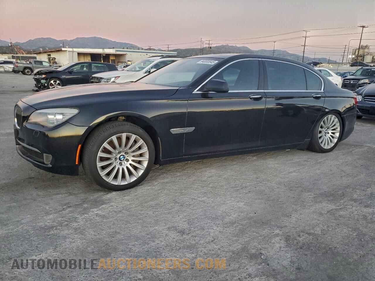 WBAKB8C52CC965113 BMW 7 SERIES 2012