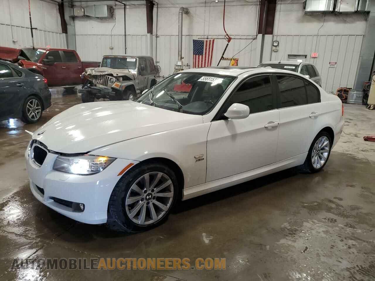 WBAPK7C59BA772421 BMW 3 SERIES 2011