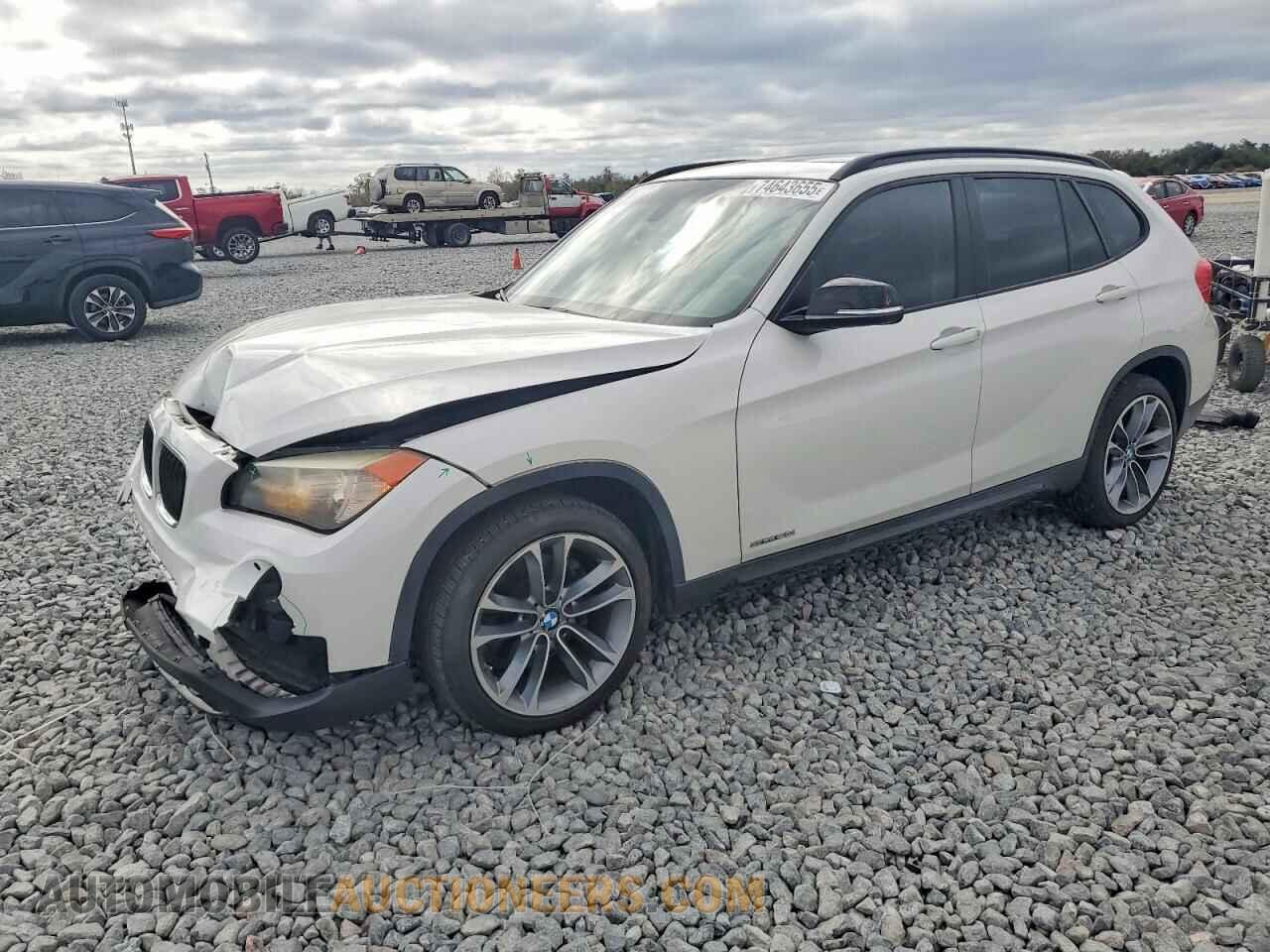 WBAVM1C50DVL64352 BMW X1 2013