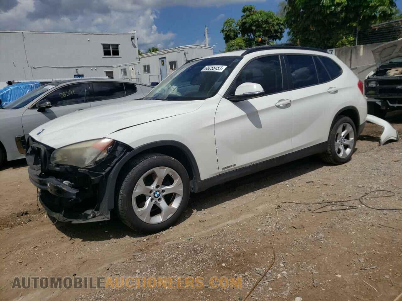 WBAVM1C56FV316664 BMW X1 2015