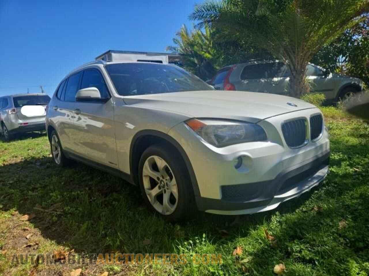 WBAVM1C5XFV314318 BMW X1 2015