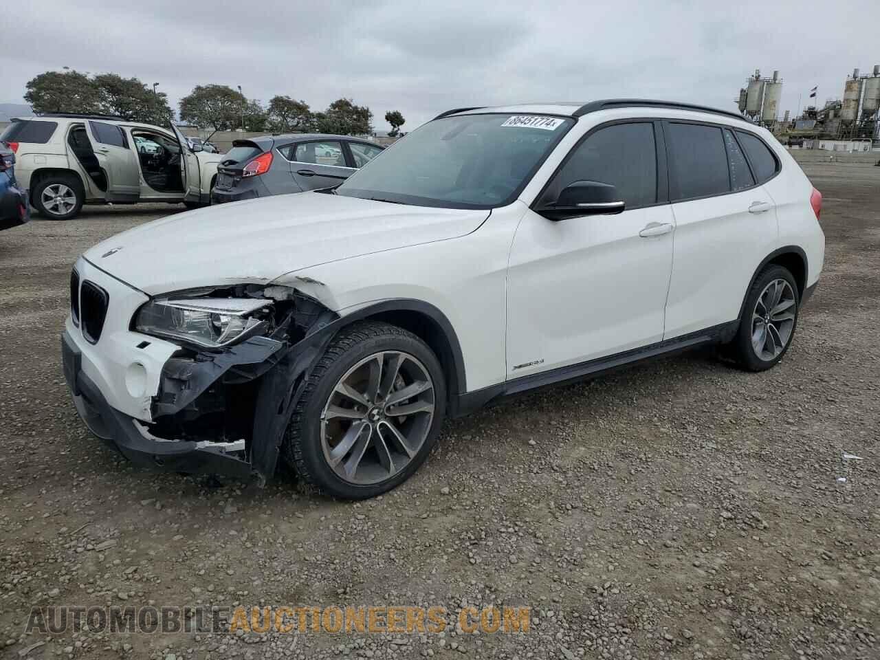 WBAVM5C59DVV89618 BMW X1 2013