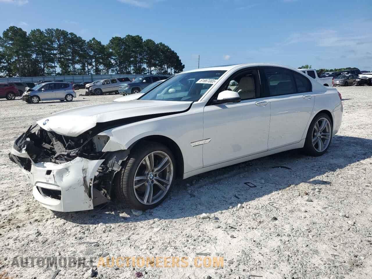 WBAYA6C53DC995000 BMW 7 SERIES 2013