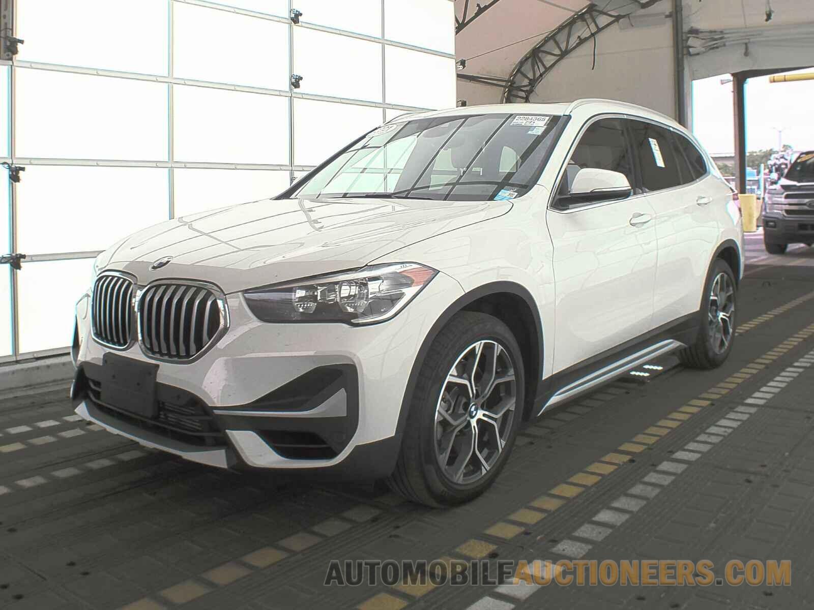 WBXJG9C0XM5U21803 BMW X1 2021