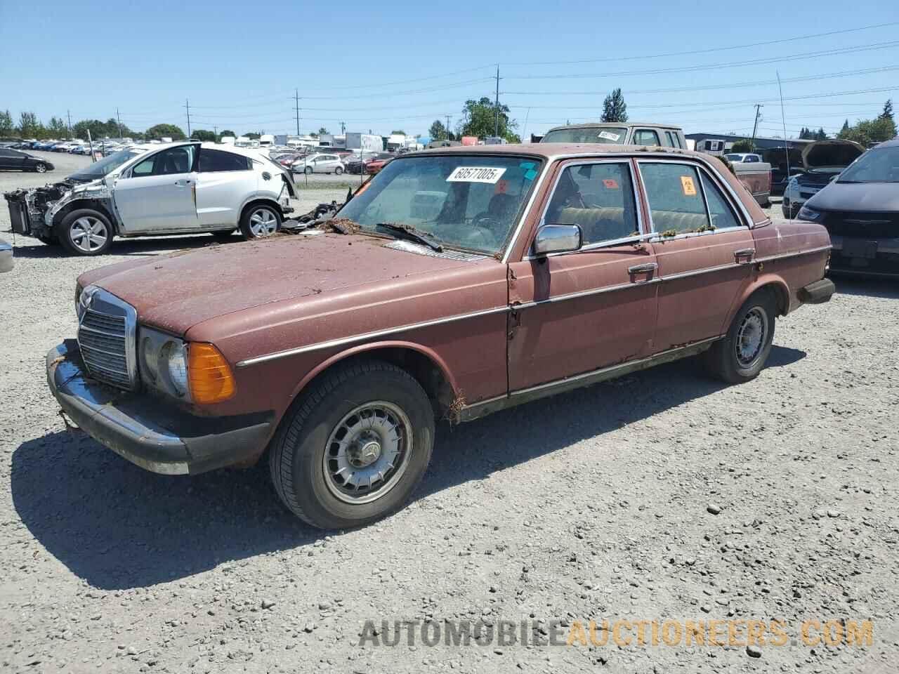 WDBAB33A0CB004853 MERCEDES-BENZ 300-CLASS 1982