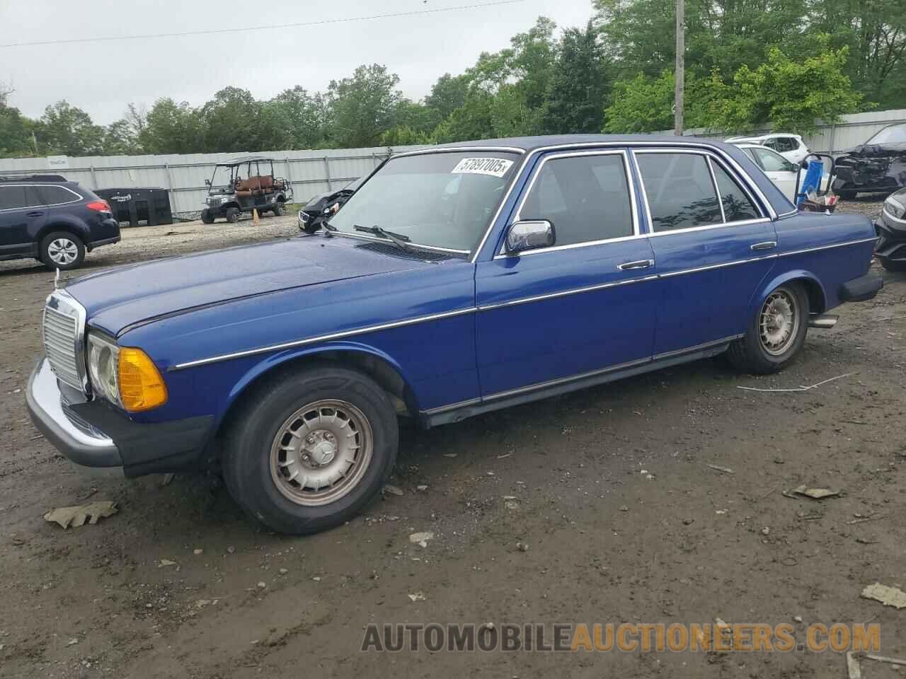 WDBAB33A1DB019167 MERCEDES-BENZ 300-CLASS 1983