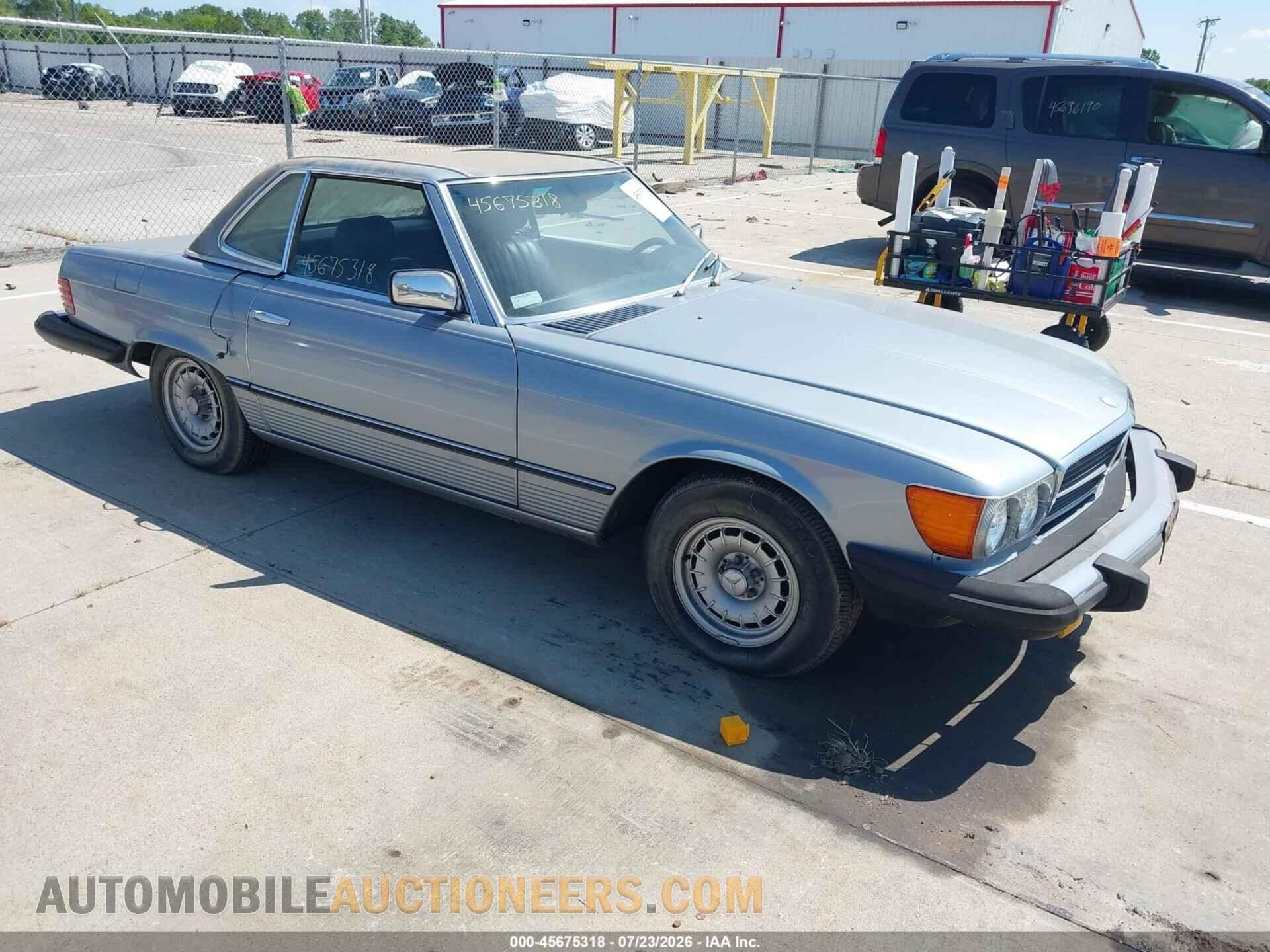 WDBBA45A2DB025151 MERCEDES-BENZ 380 1983