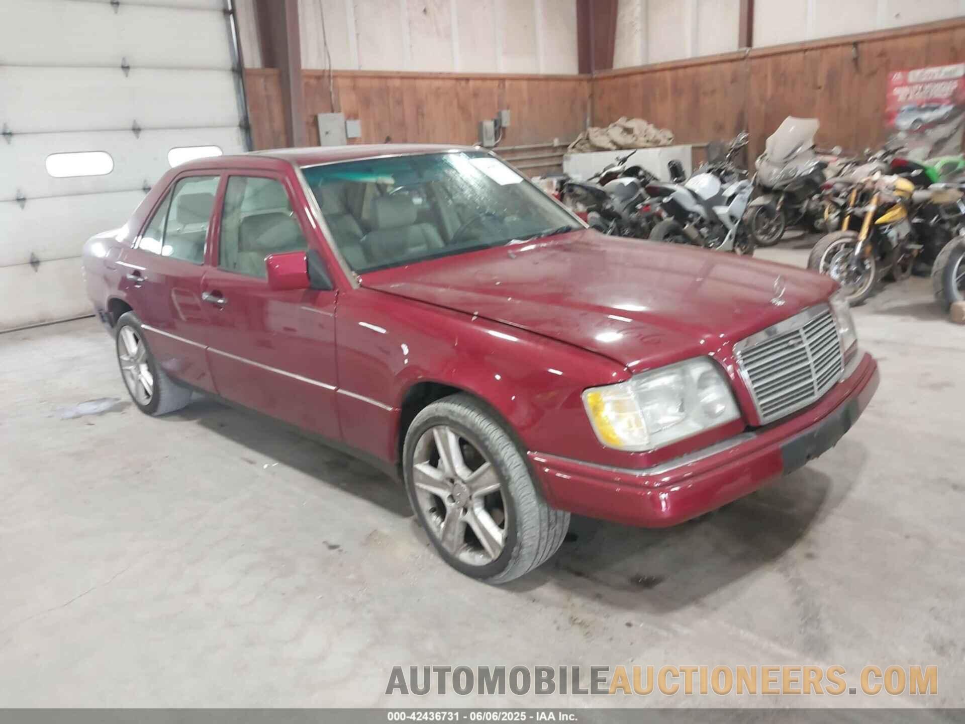 WDBEA32E8SC168207 MERCEDES-BENZ E 1995