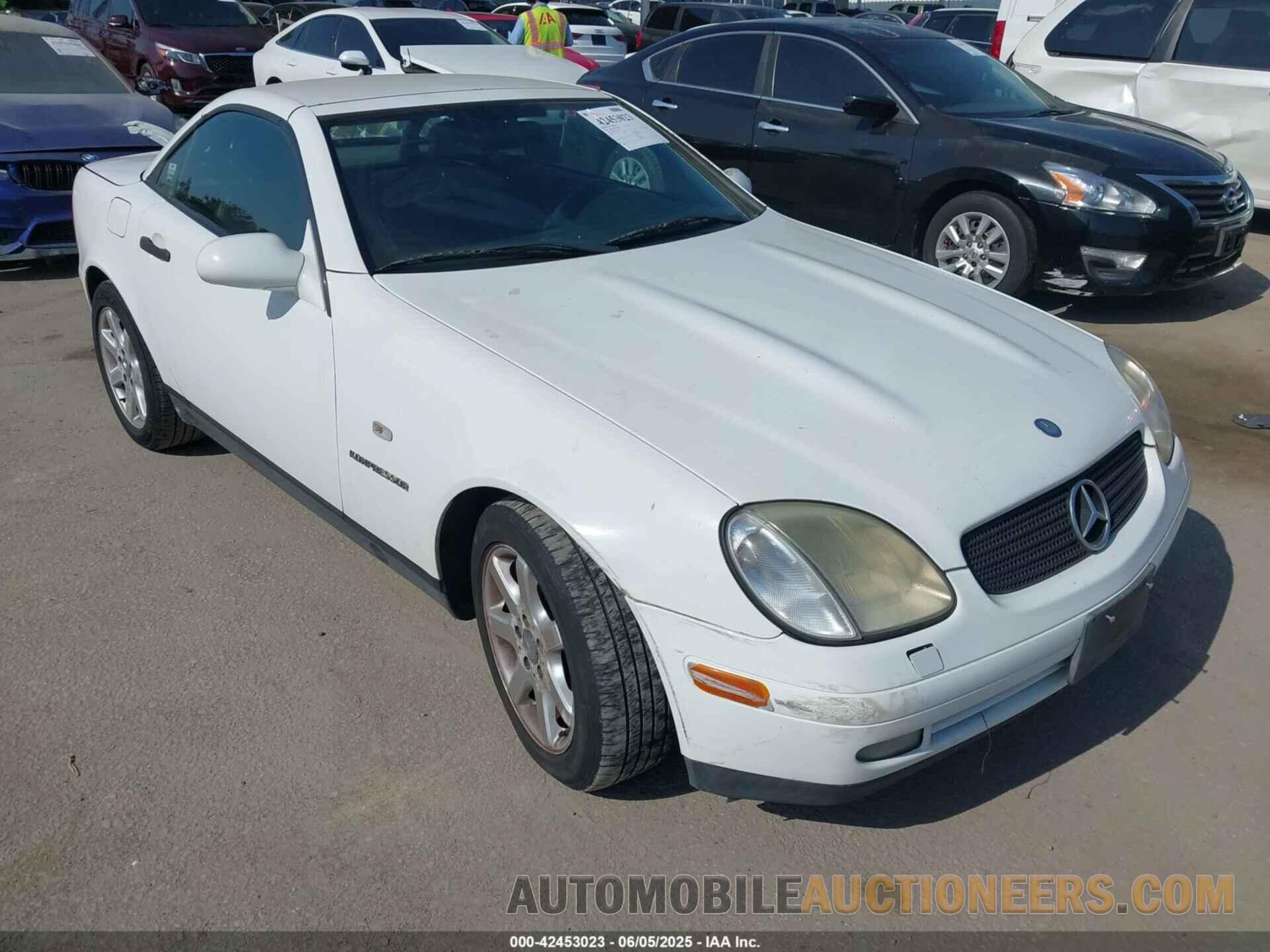 WDBKK47F7XF126995 MERCEDES-BENZ SLK 230 1999