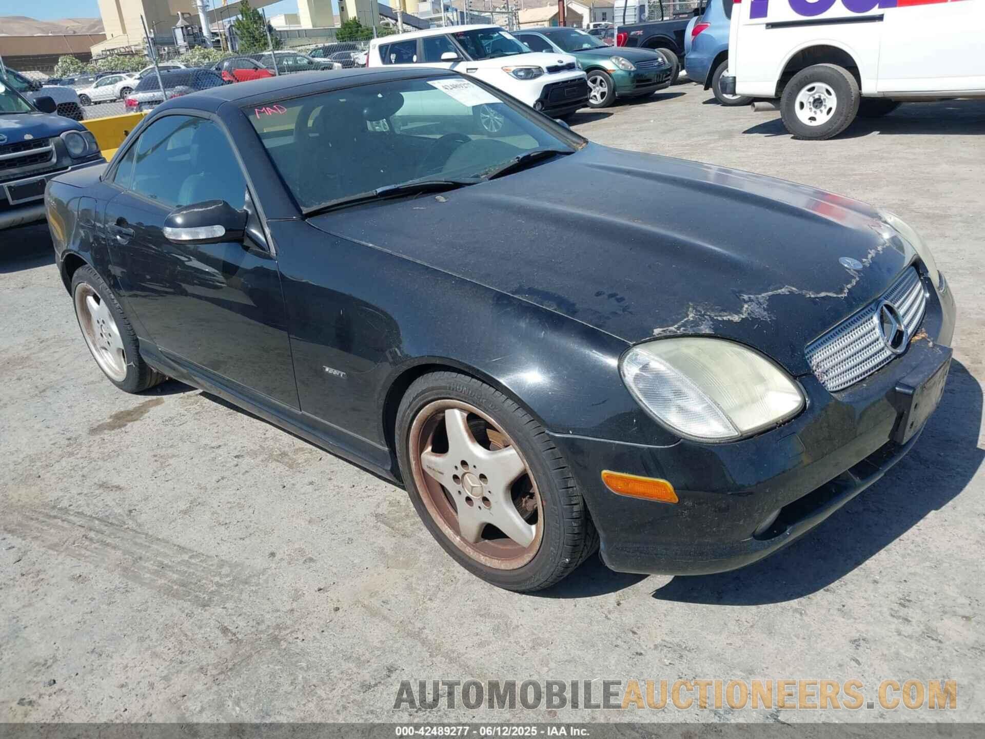 WDBKK65FX1F181995 MERCEDES-BENZ SLK 320 2001
