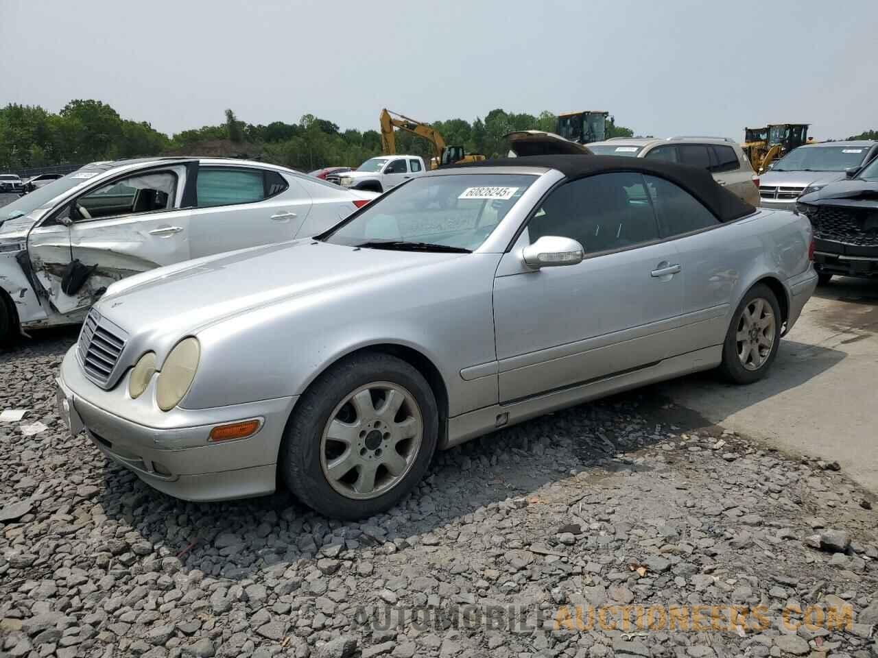WDBLK65GX2T114569 MERCEDES-BENZ CLK-CLASS 2002
