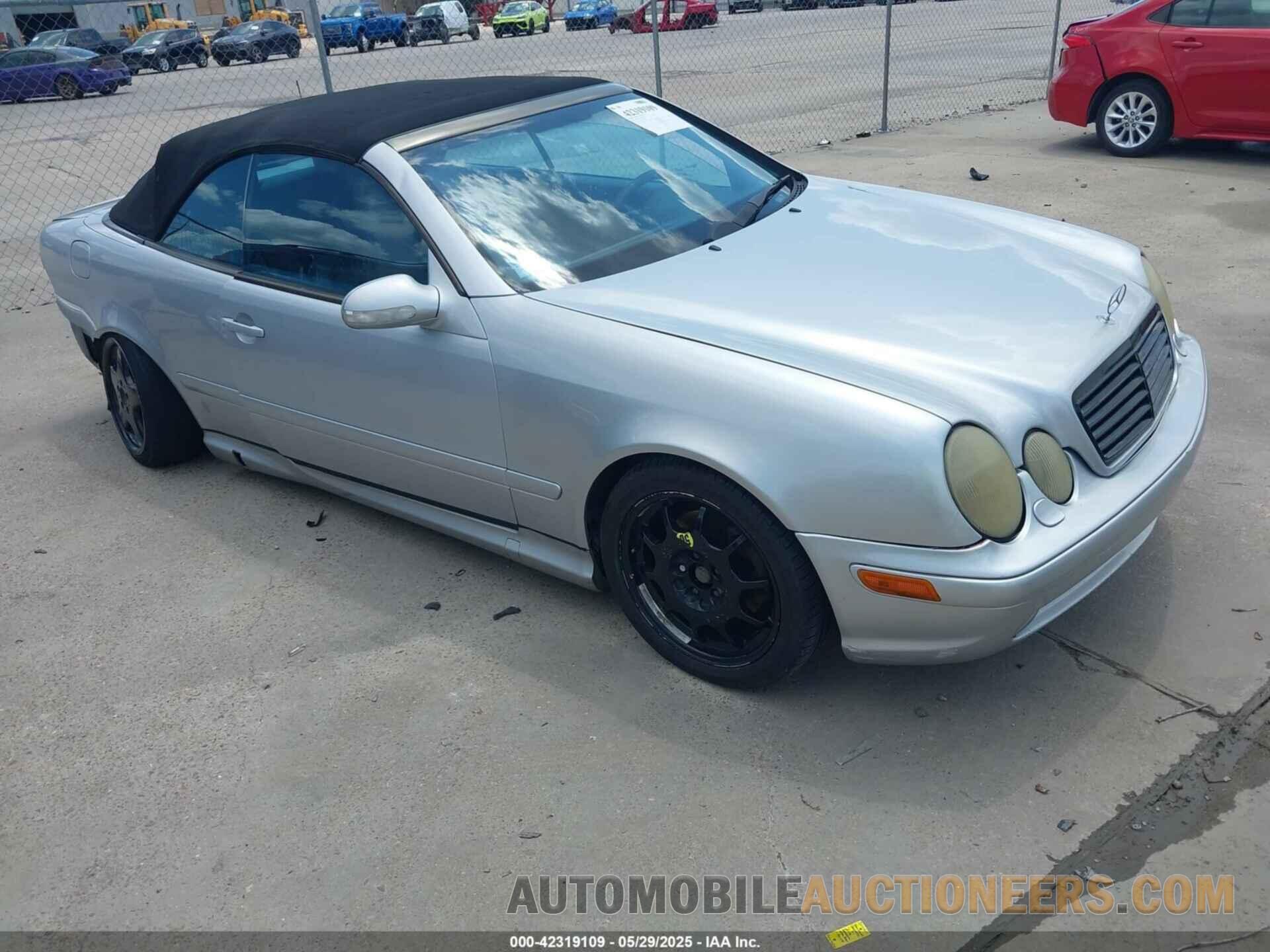 WDBLK70G71T074205 MERCEDES-BENZ CLK 430 2001