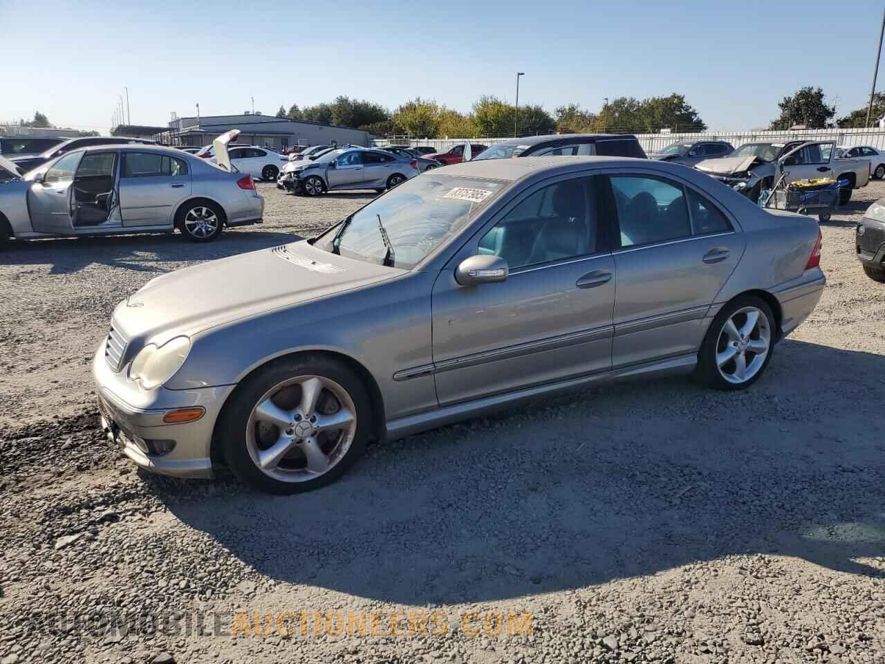 WDBRF40J85F587797 MERCEDES-BENZ C-CLASS 2005