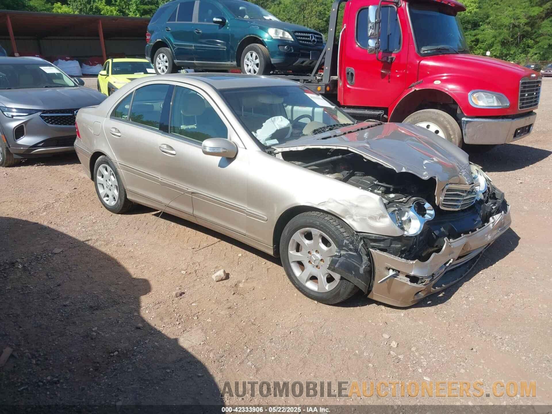 WDBRF64J45F576544 MERCEDES-BENZ C 320 2005