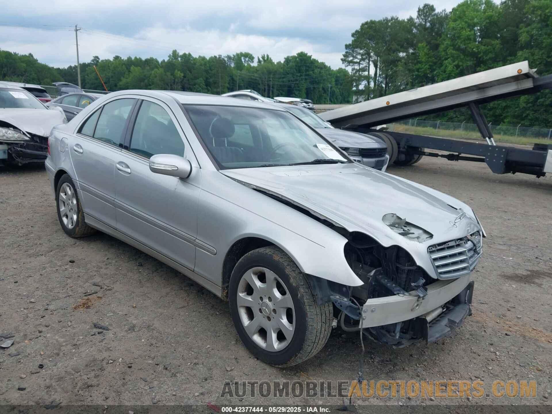 WDBRF84J85F567356 MERCEDES-BENZ C 320 2005