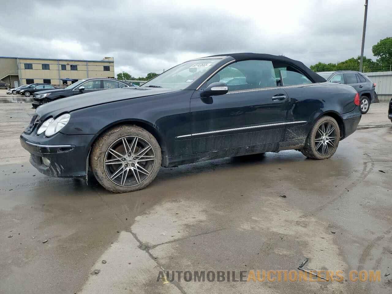 WDBTK56F58T088861 MERCEDES-BENZ CLK-CLASS 2008