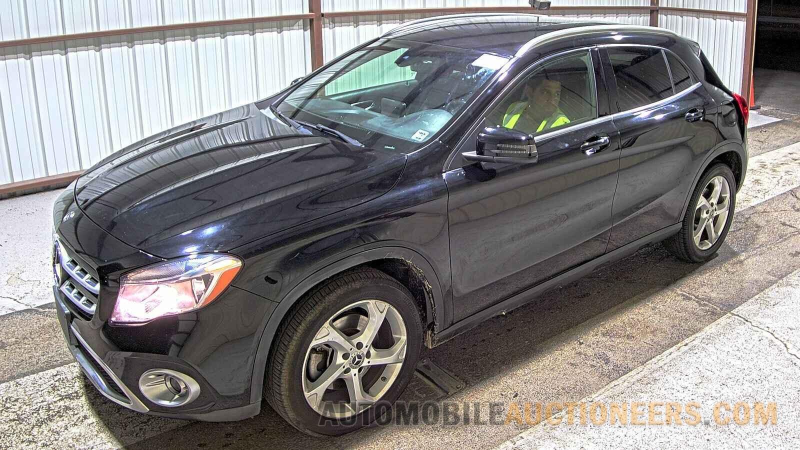 WDCTG4EB7KU011237 Mercedes-Benz GLA 2019