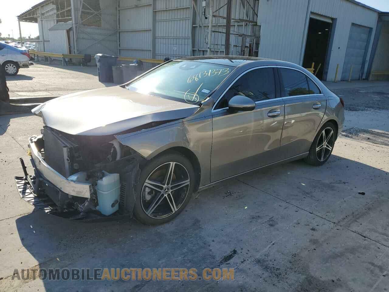 WDD3G4EB0KW001908 MERCEDES-BENZ A-CLASS 2019