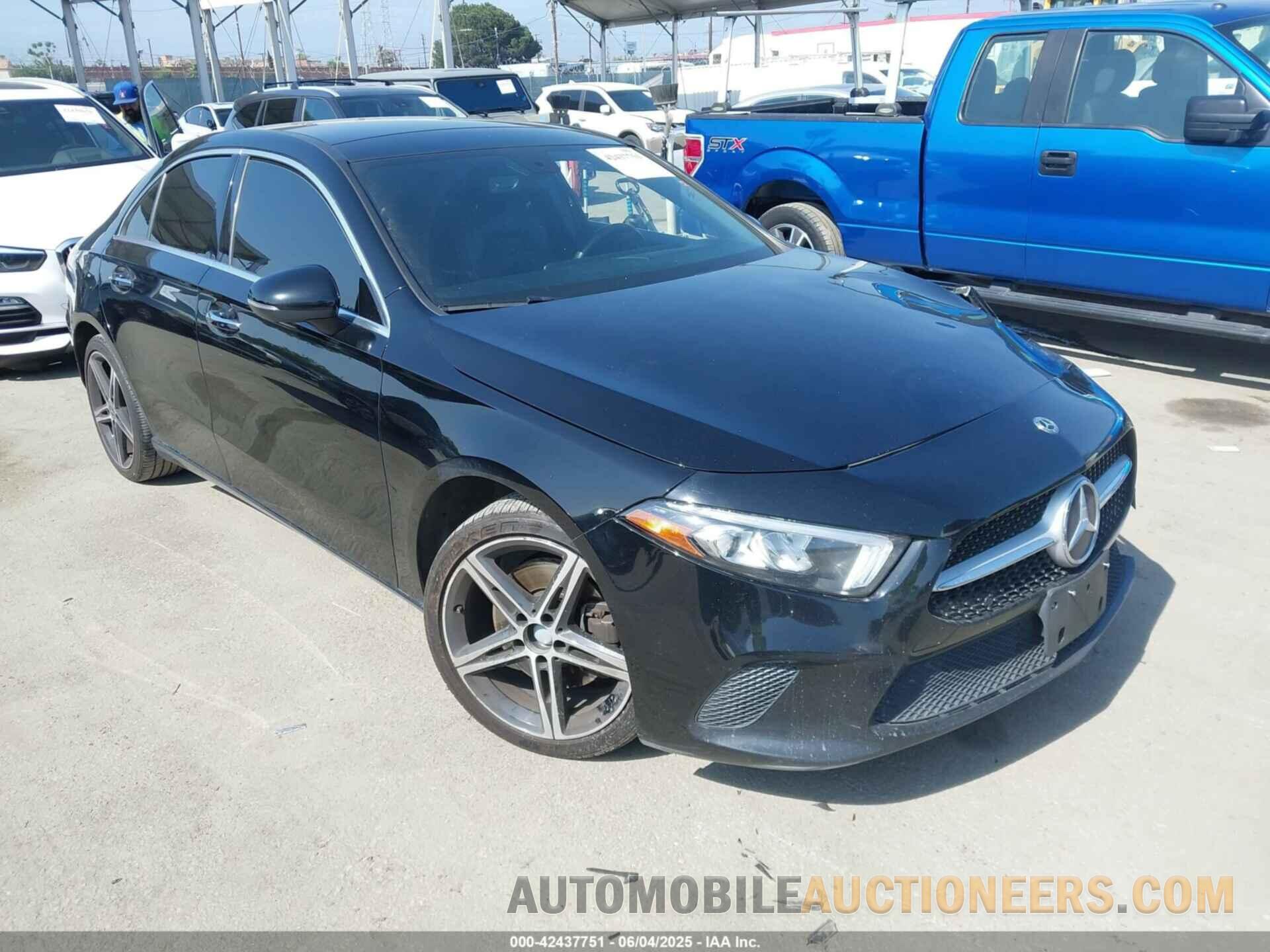 WDD3G4EB7KW020682 MERCEDES-BENZ A 220 2019