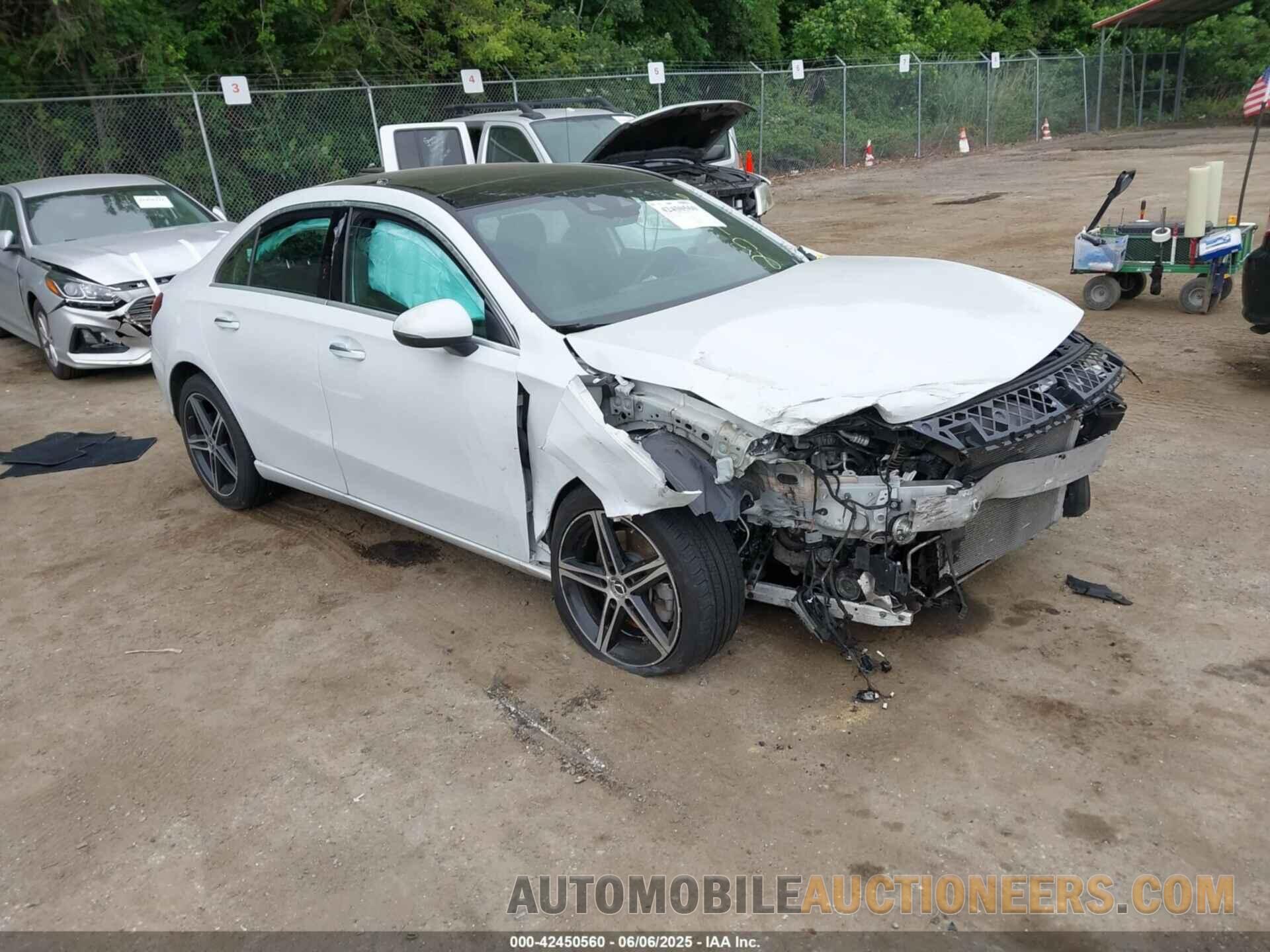 WDD3G4FB8KW026456 MERCEDES-BENZ A 220 2019
