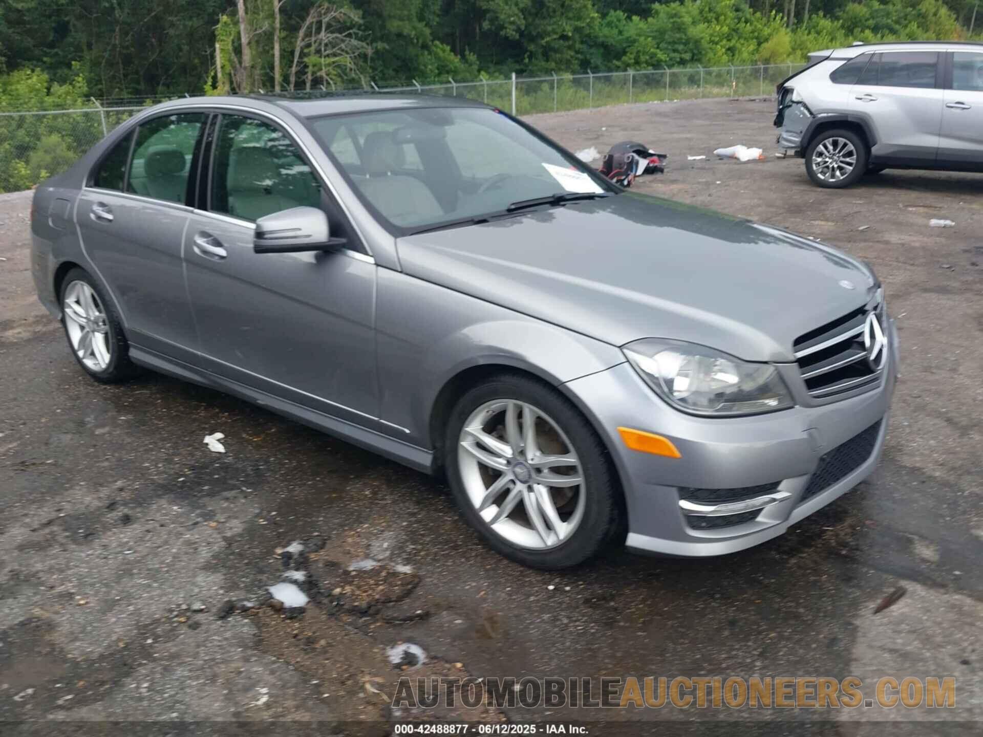 WDDGF4HB0EA913360 MERCEDES-BENZ C 250 2014