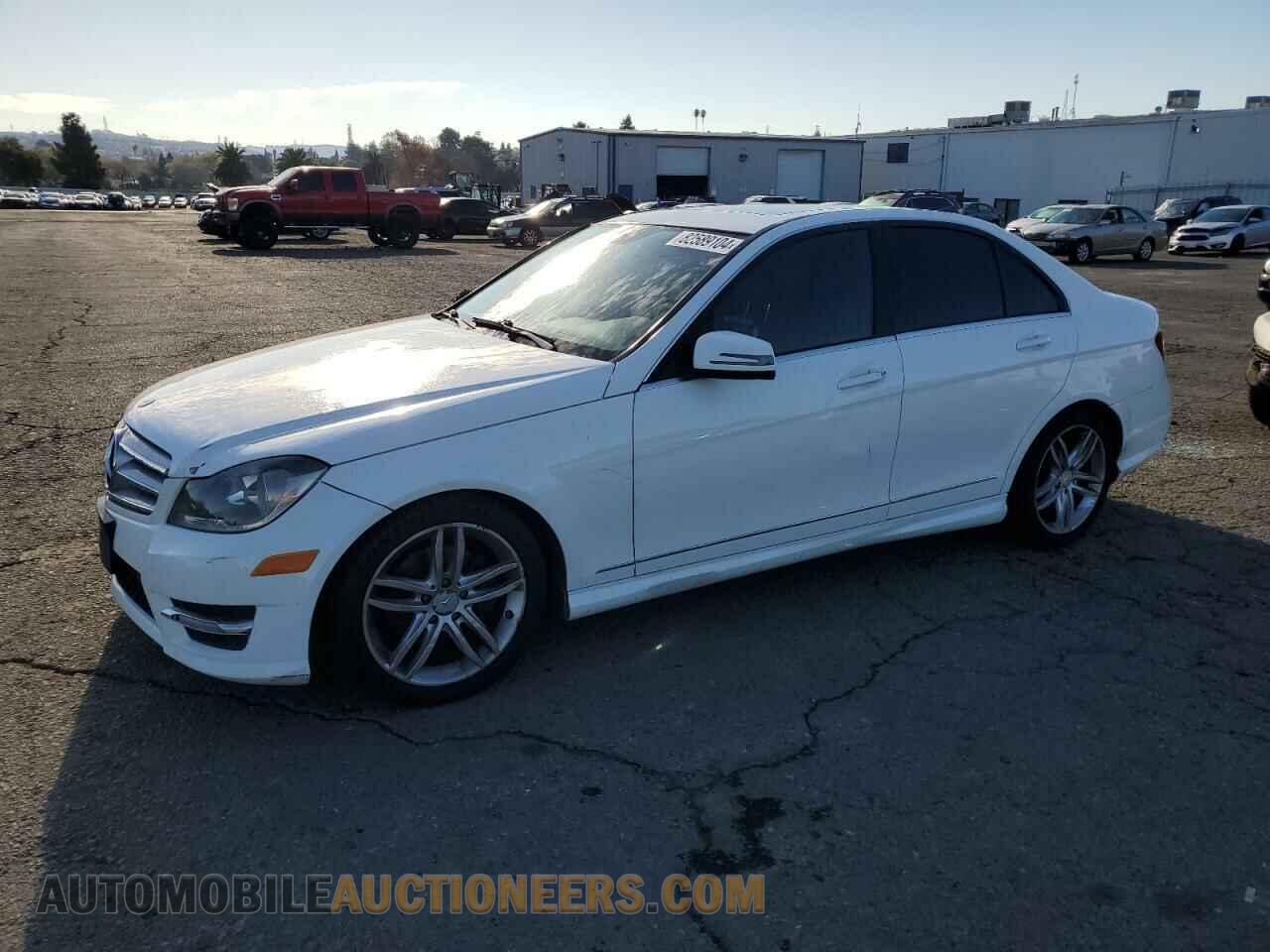 WDDGF4HB3DF972758 MERCEDES-BENZ C-CLASS 2013