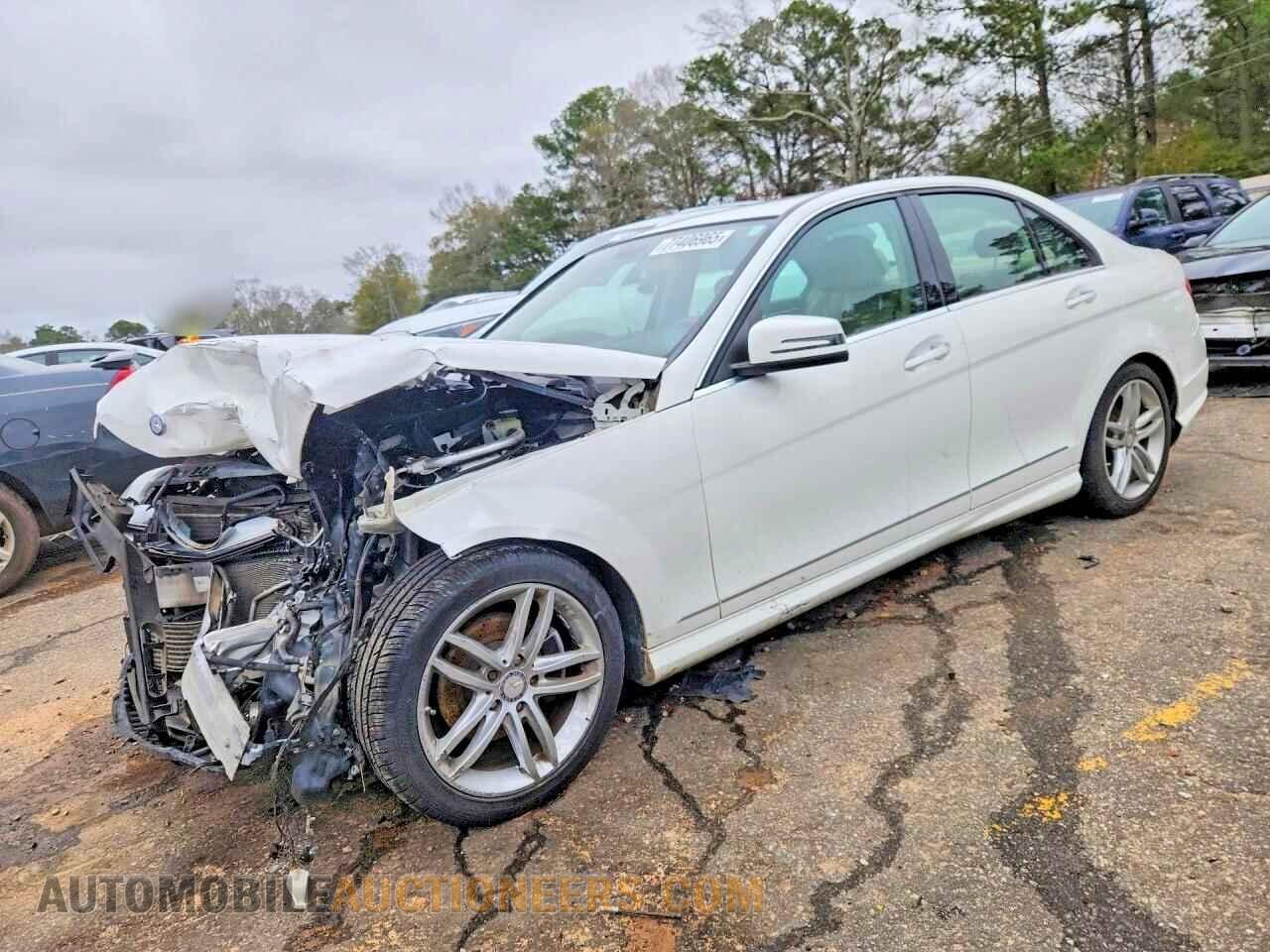 WDDGF4HB6DA780585 MERCEDES-BENZ C-CLASS 2013